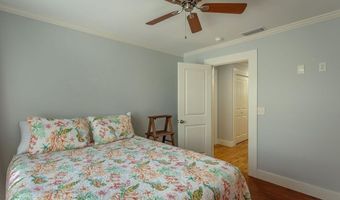 106 17th St, Apalachicola, FL 32320