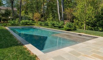 7101 LONGWOOD Dr, Bethesda, MD 20817