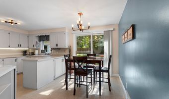 1312 N VIOLA St, Appleton, WI 54911