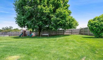609 Old Brick Rd, Auburn, IN 46706