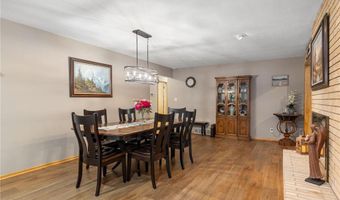 307 21st St NW, Austin, MN 55912