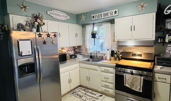 204 2nd St, Barnegat, NJ 08005