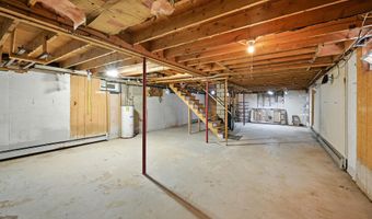 821 China Rd, Albion, ME 04910