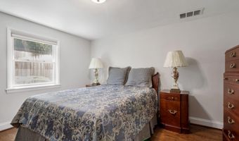 9504 WADSWORTH Dr, Bethesda, MD 20817