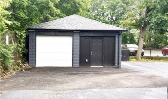1766 Cranston St, Cranston, RI 02920