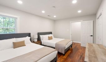 7324 AUBURN St, Annandale, VA 22003