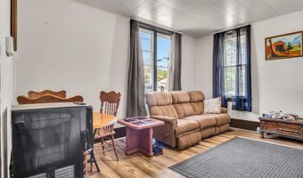 2 E MAIN St, Carlisle, PA 17015