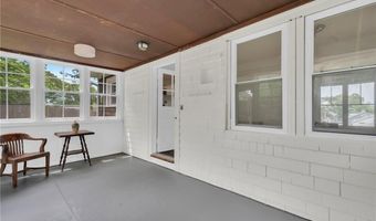 14 Barnsdale Rd, East Providence, RI 02914