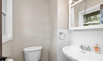 916 Adams St, Anoka, MN 55303