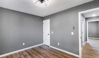 521 W Maple St, Austin, IN 47102