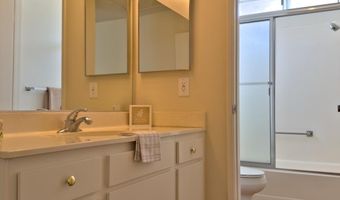 24121 Village 24, Camarillo, CA 93012
