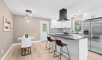 8 Andrea Dr, Alloway, NJ 07462