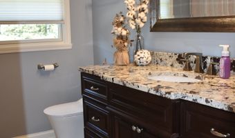 8034 Clearwater Ct, Plainfield, IN 46168