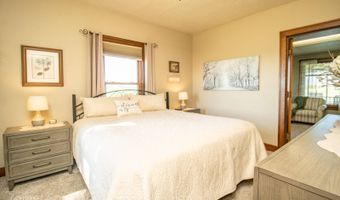4354 Kingbird Ave, Alton, IA 51003