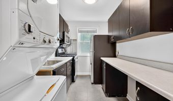 2321 ALTAMONT Pl SE 103, Washington, DC 20020