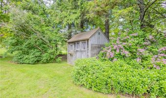 10 Bartlett Rd, Middletown, RI 02842