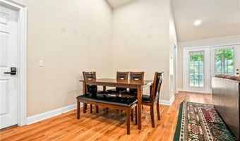807 W LONGLEAF Dr 15, Auburn, AL 36832