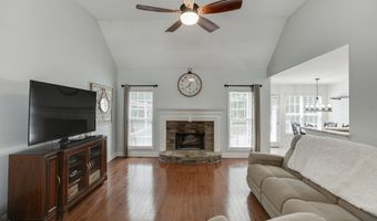 646 Forest Pine Dr, Ball Ground, GA 30107