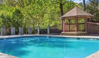 904 Wentworth Ct, Alpharetta, GA 30022
