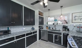 228 Kenwick Dr, Akron, OH 44313