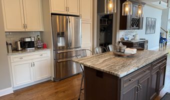 7 Hammerstone Ln, Altamont, NY 12009