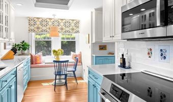 115 Washington St, Newport, RI 02840