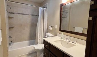 3 Ray Ct, Bedminster, NJ 07921