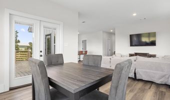 825 Larkspur Ln, Bay St. Louis, MS 39520