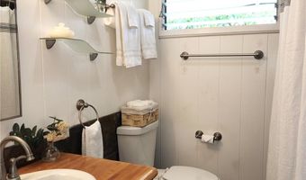 327 Hualani St B, Kailua, HI 96734