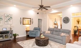 110 Lake Ridge Dr, Baxley, GA 31513