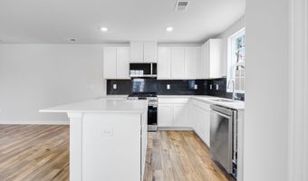 22 D Regent St, Camden, SC 29020