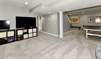 1852 Valleywood Dr, Avon, IN 46123