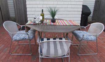 16 Carroll Ave, Newport, RI 02840