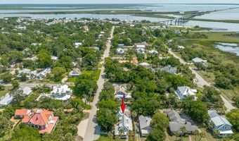 19 11th St, Apalachicola, FL 32320