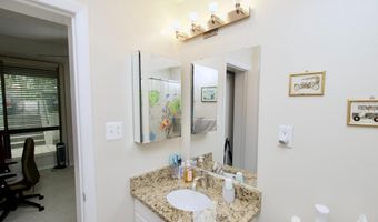 2222 S QUINCY St 1, Arlington, VA 22204