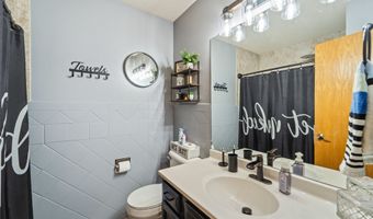 2914 SW Glenbrooke Blvd, Ankeny, IA 50023