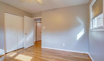 6417 EARLHAM Dr, Bethesda, MD 20817