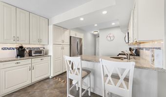 401 Bay Shore Dr 18B, Barnegat, NJ 08005