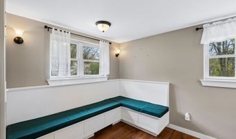 15 Eaton Ave, Bennington, NH 03442