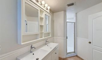 6932 MONARCH PARK Dr, Apollo Beach, FL 33572