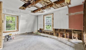 41 Old Farms Rd, Avon, CT 06001