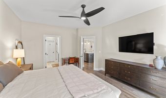 63 Great Hill Dr 63, Bethel, CT 06801