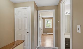 10 Tuck Farm Rd 4, Auburn, MA 01501