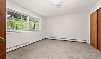 28 Olde Lantern Rd, Bedford, NH 03110