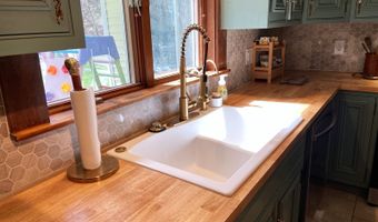 11522 Strouds Run Rd, Athens, OH 45701