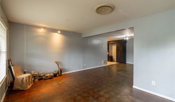1208 N Woodlawn Dr, Alice, TX 78332