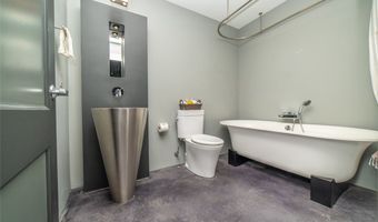 21 Furnace St 603, Akron, OH 44308