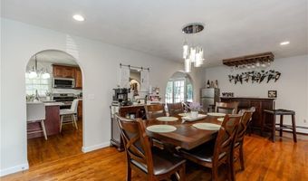 30 Warren Ave, Johnston, RI 02919