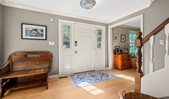 82 Beverly Dr, Avon, CT 06001