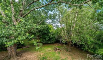 6 Hillview Cir, Asheville, NC 28805
